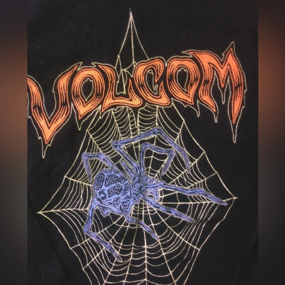 Volcom & Hurley shirts - Picture 5 of 5